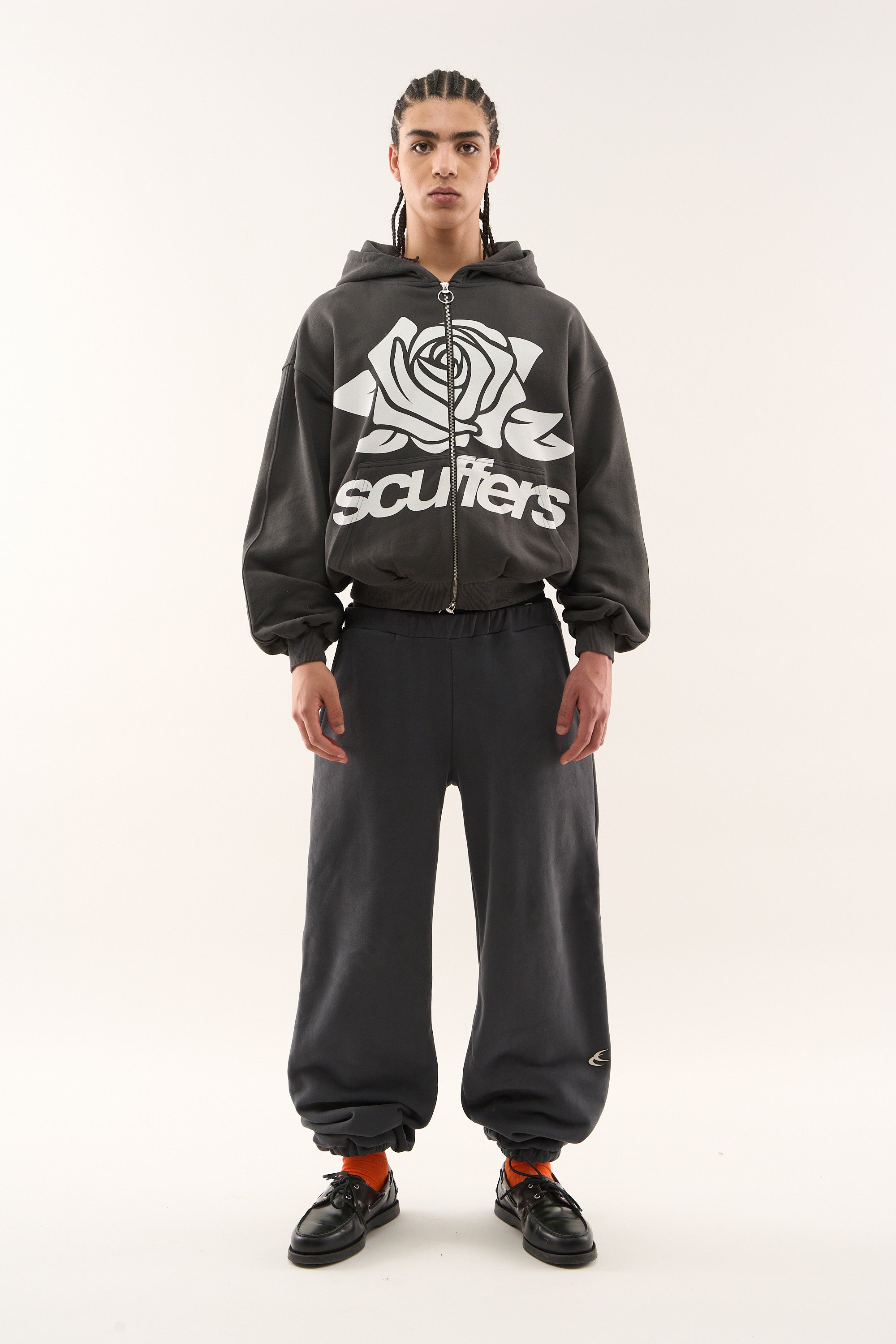 Dziewczęcy ciemny zamek błyskawiczny