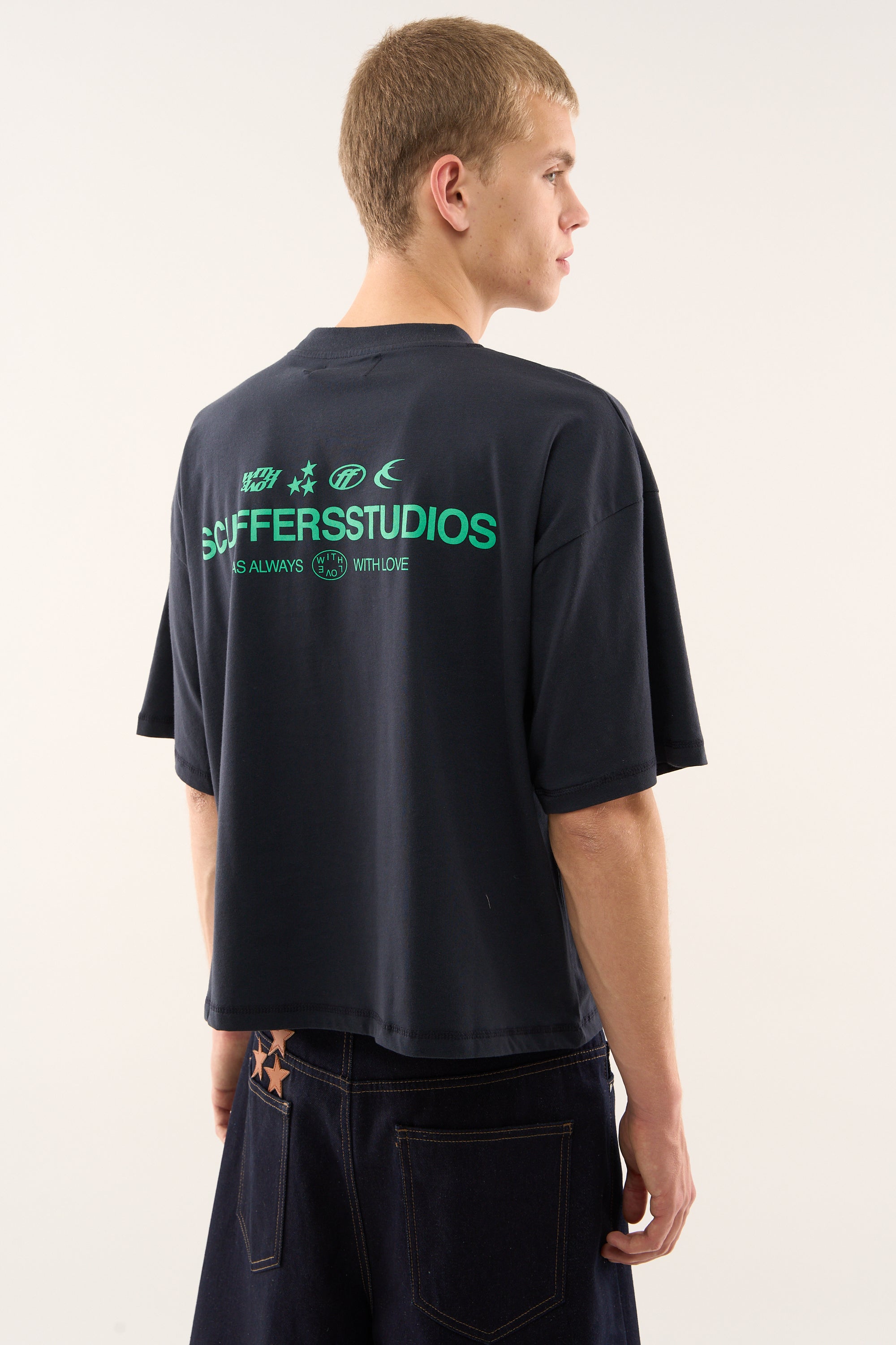 Kultowa ciemnoszara koszulka