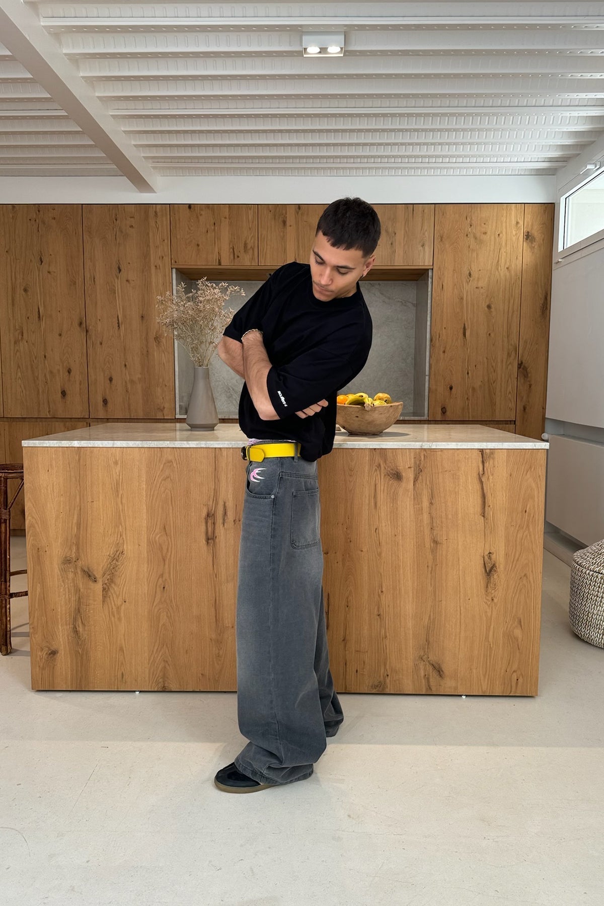 Podstawowy zestaw czarnych koszulek