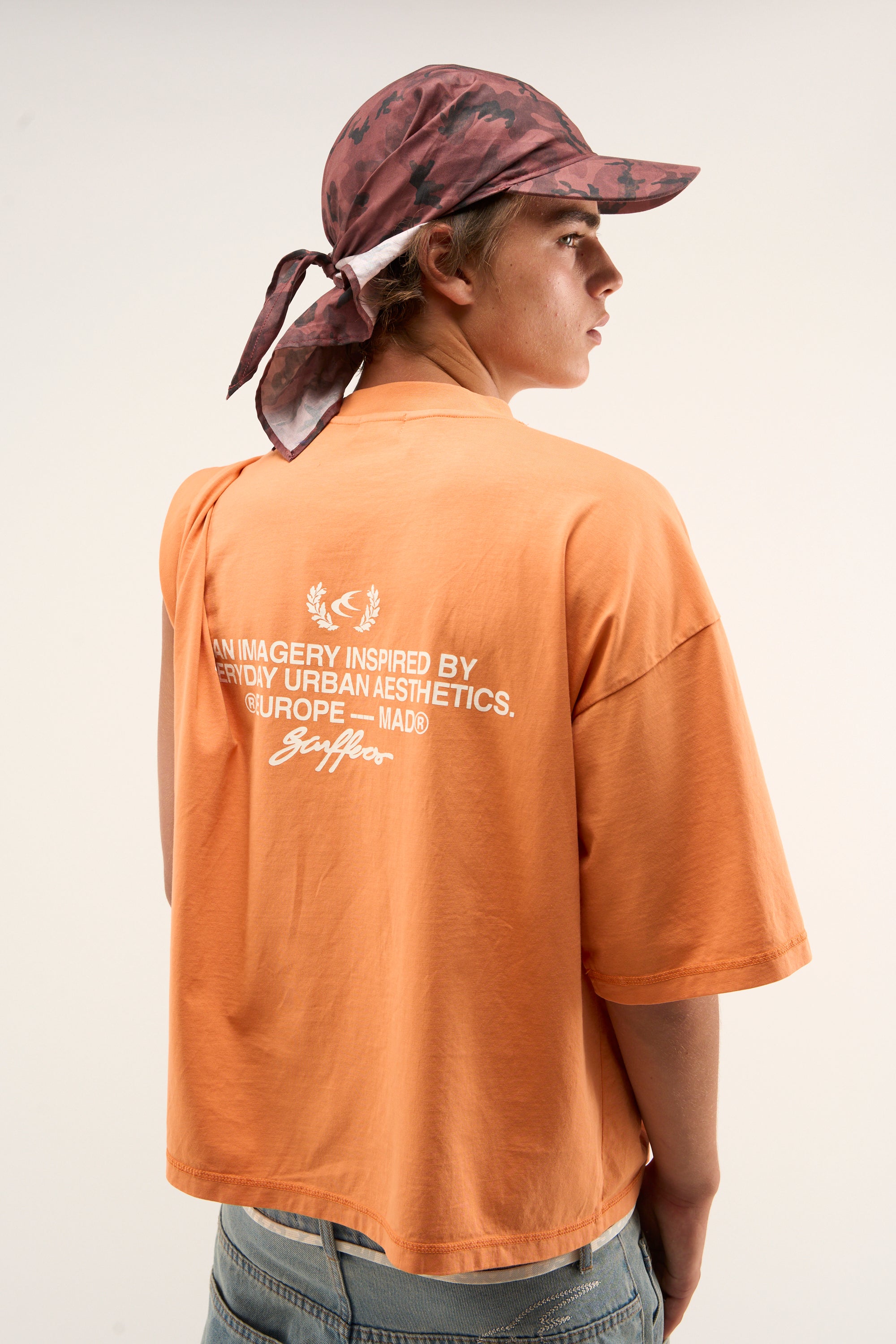 Czapka w kolorze bordowym