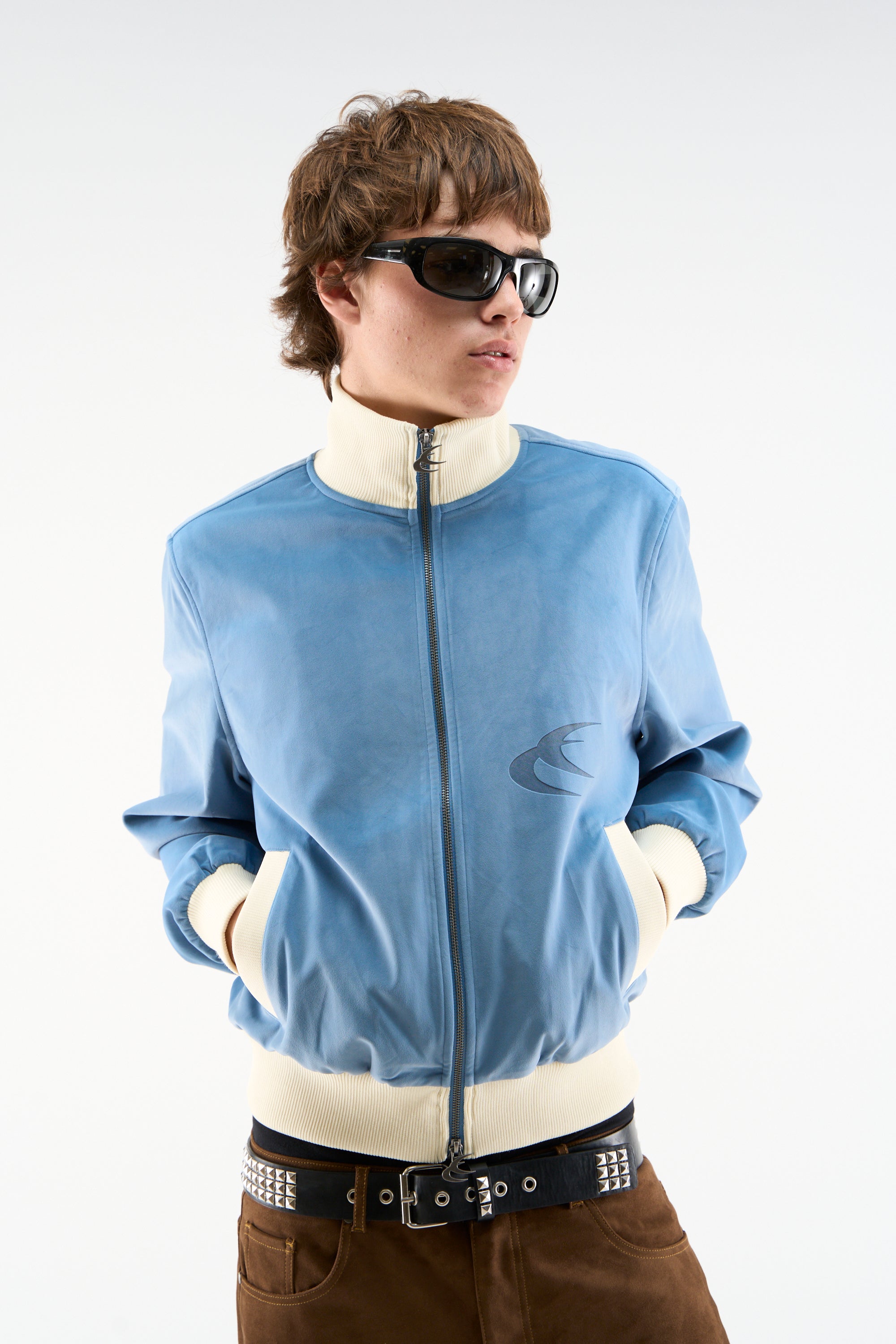 Śnieżnoniebieski zamek błyskawiczny