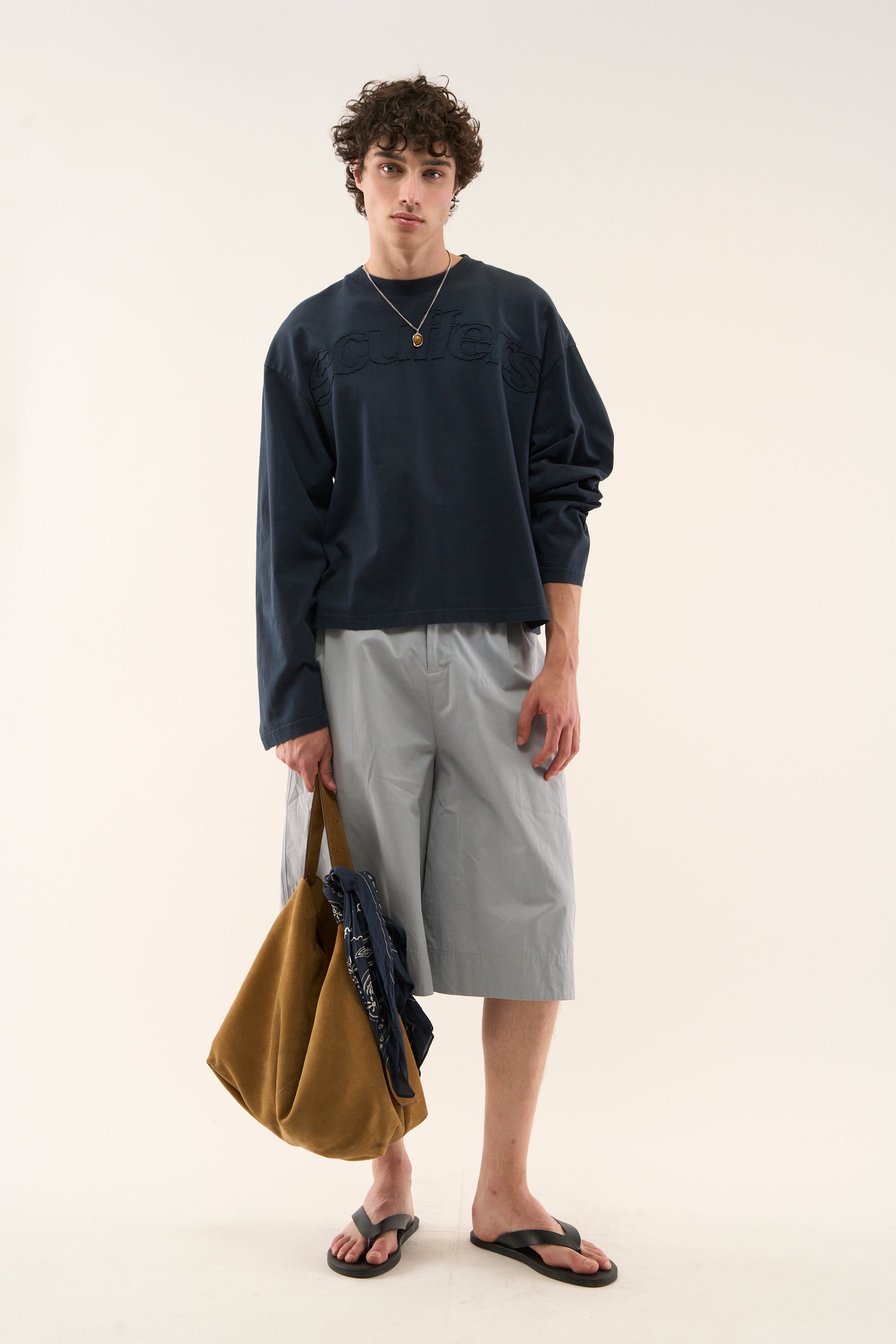 Surowy granatowy długi rękaw