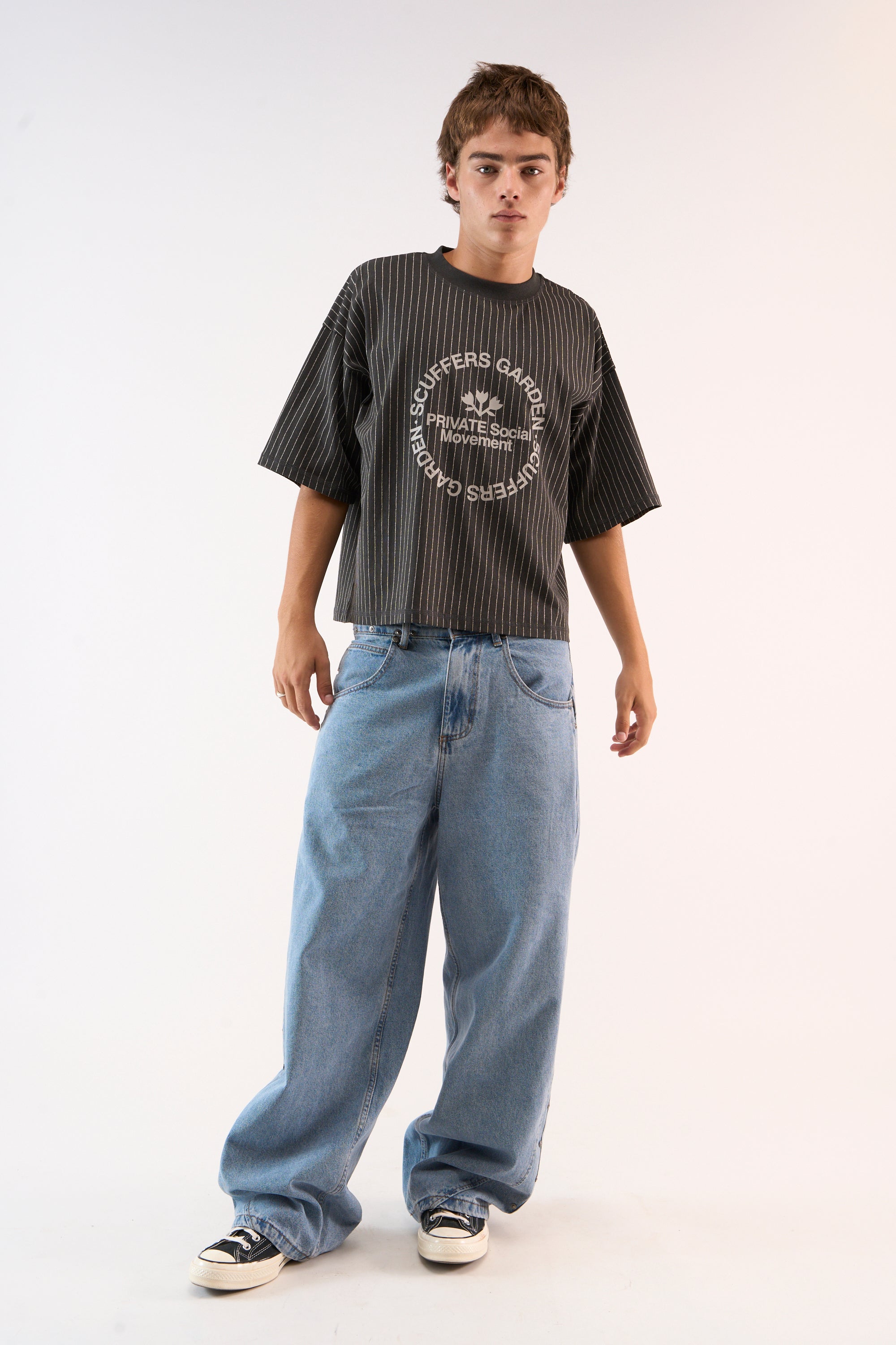 Koszulka w ciemne prążki