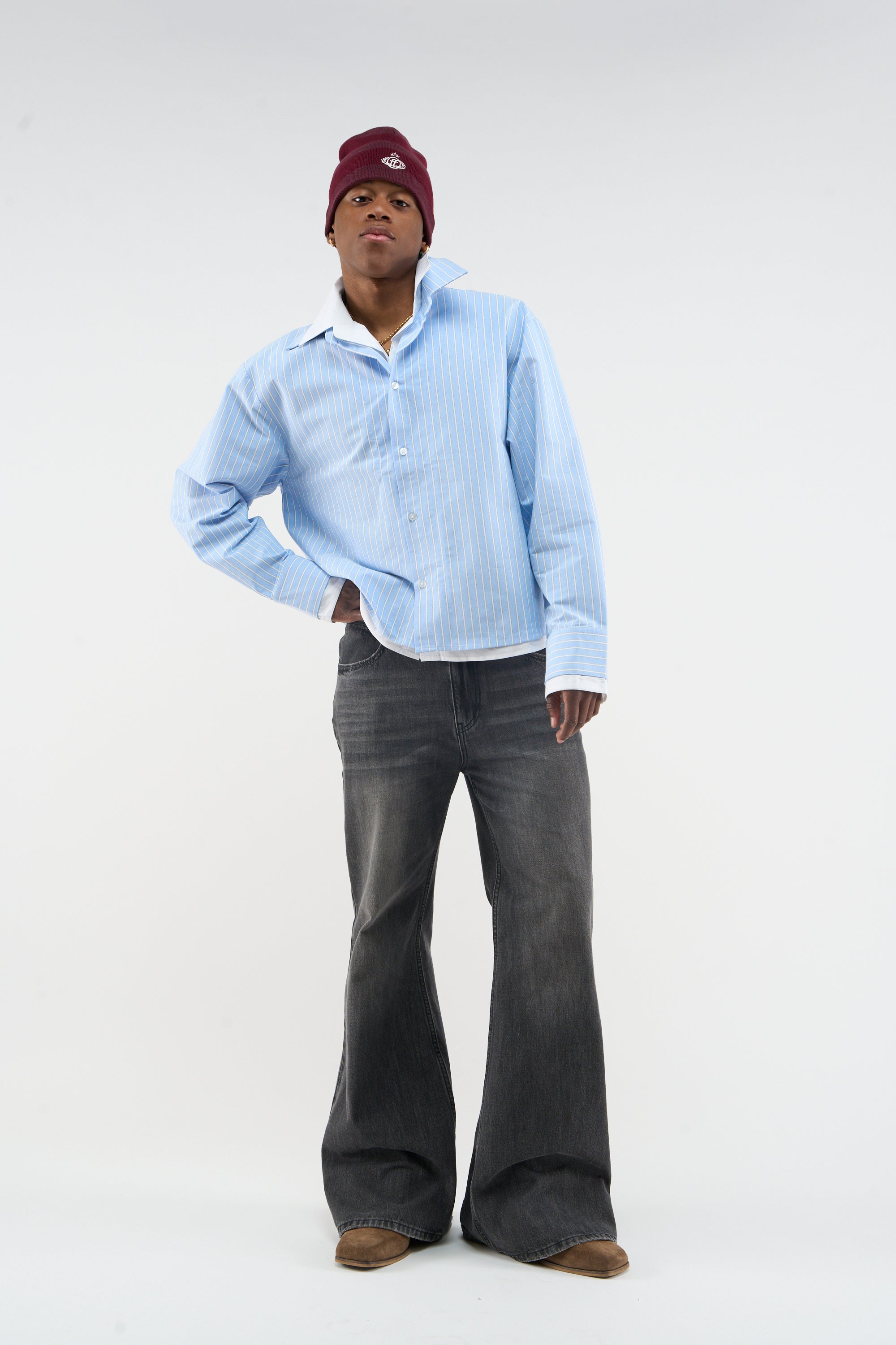 Koreańska niebieska koszula