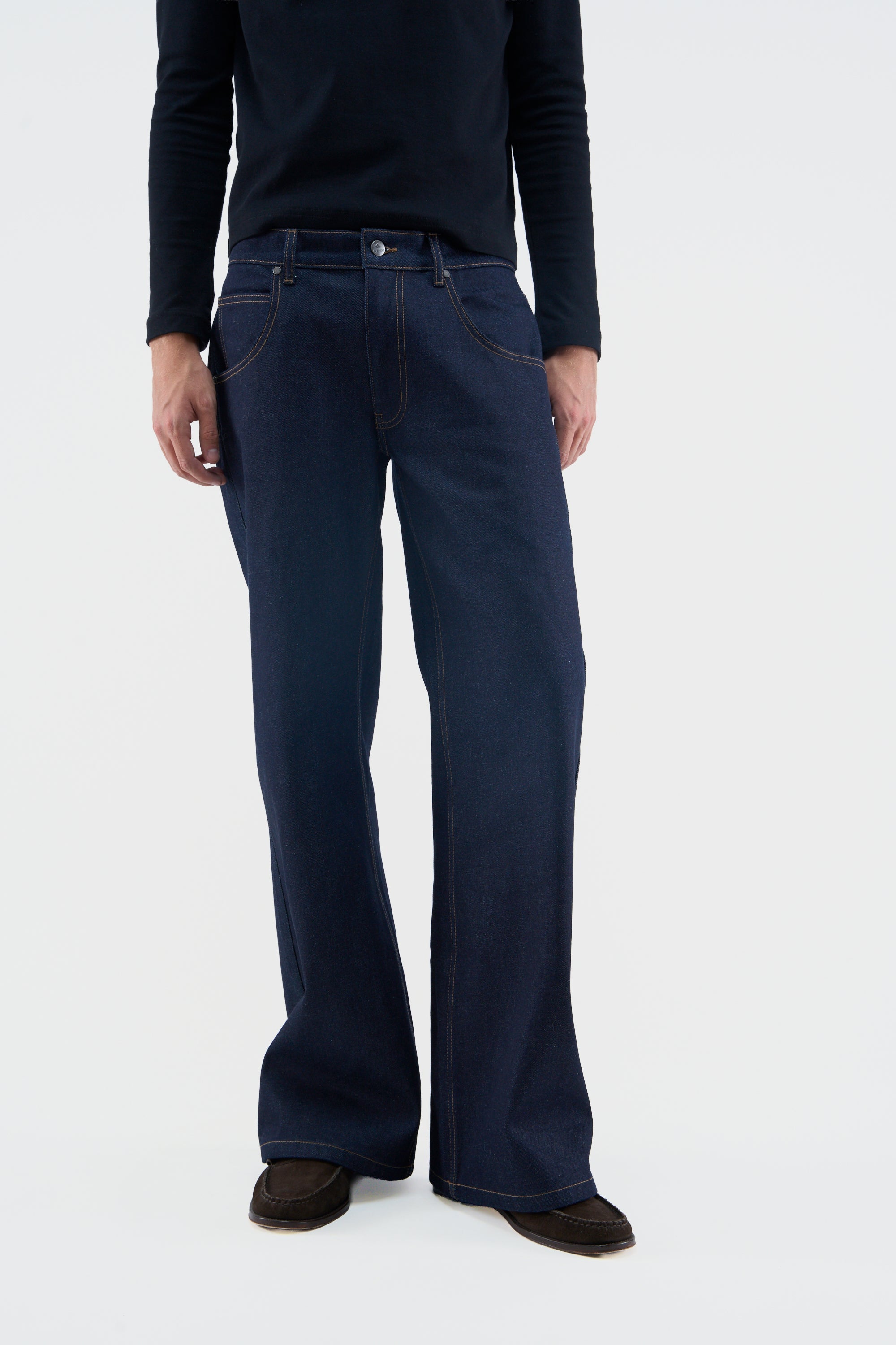 Nowe rozszerzane spodnie jeansowe