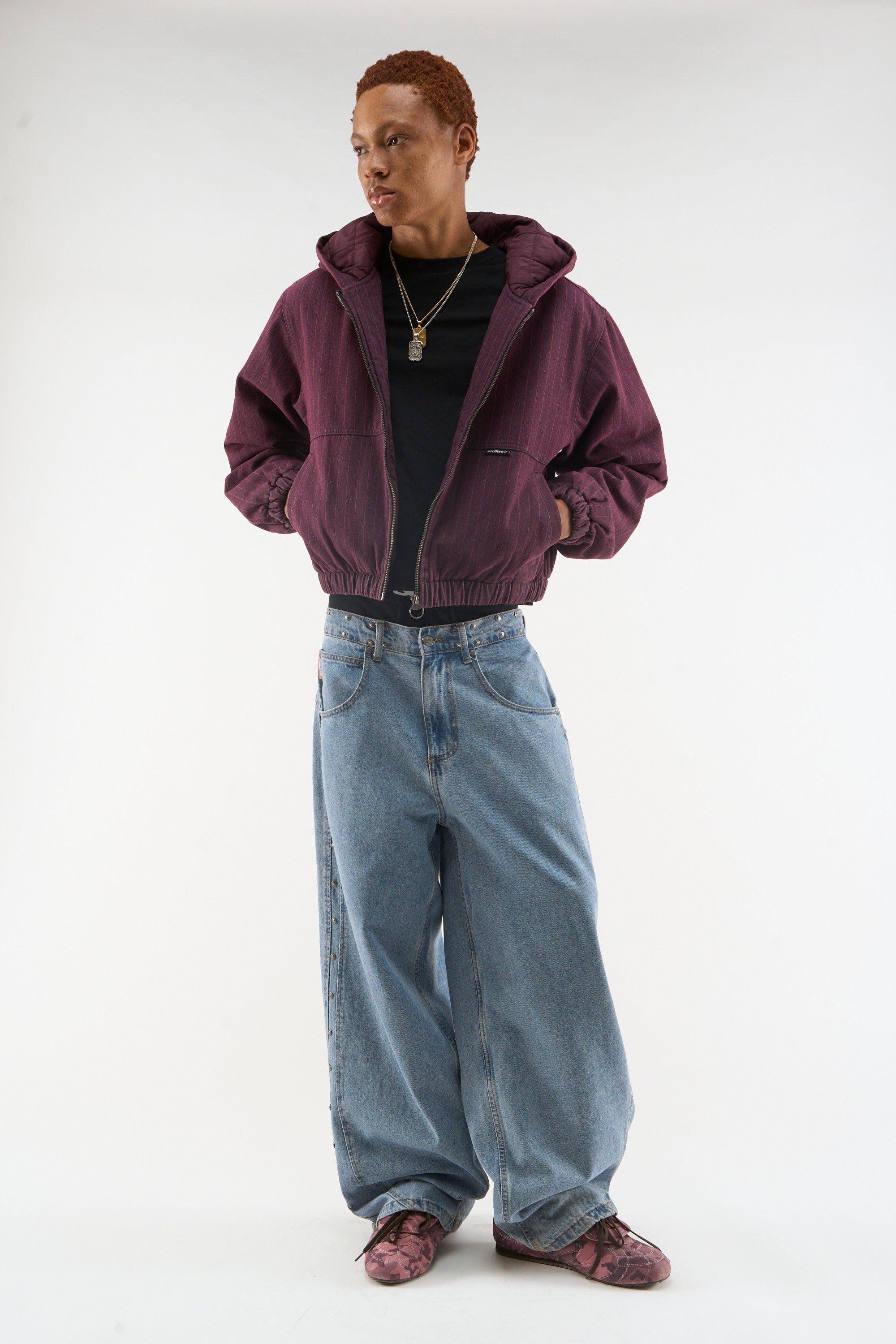 Kurtka robocza w prążki w kolorze bordowym