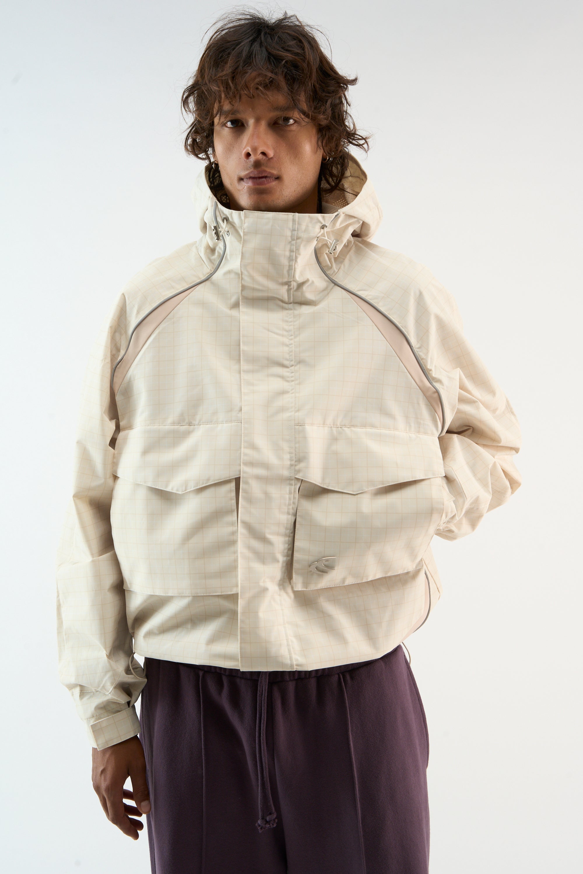 Kurtka wiatrówka Essential w kratkę Ecru