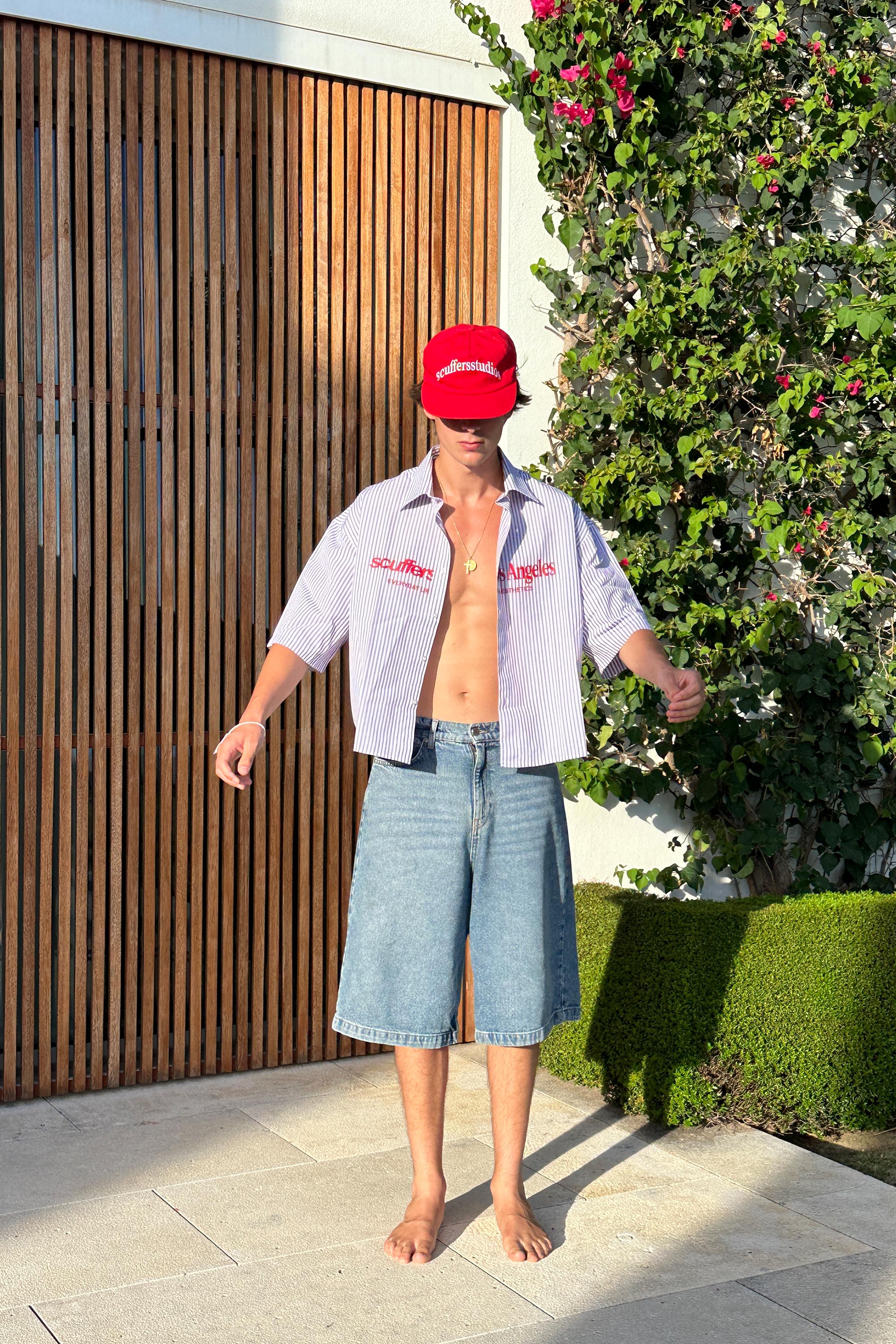 Koszulka w paski w kolorze fioletowym, jeszcze nie LA