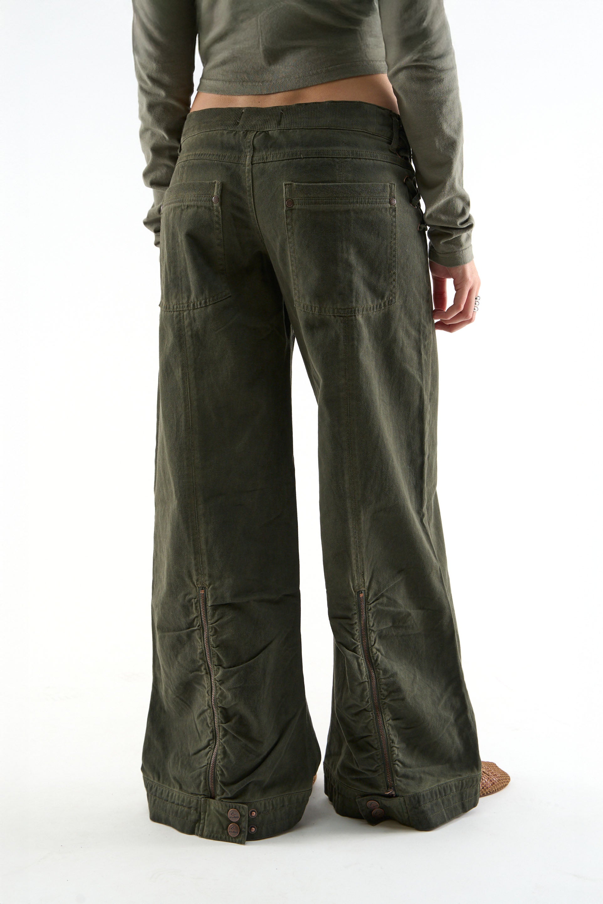 Miejskie zakurzone zielone spodnie