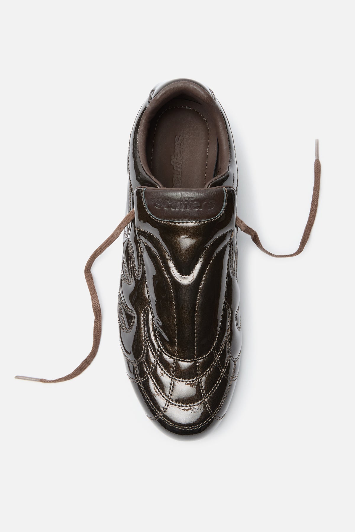 Kultowe, promienistobrązowe trampki