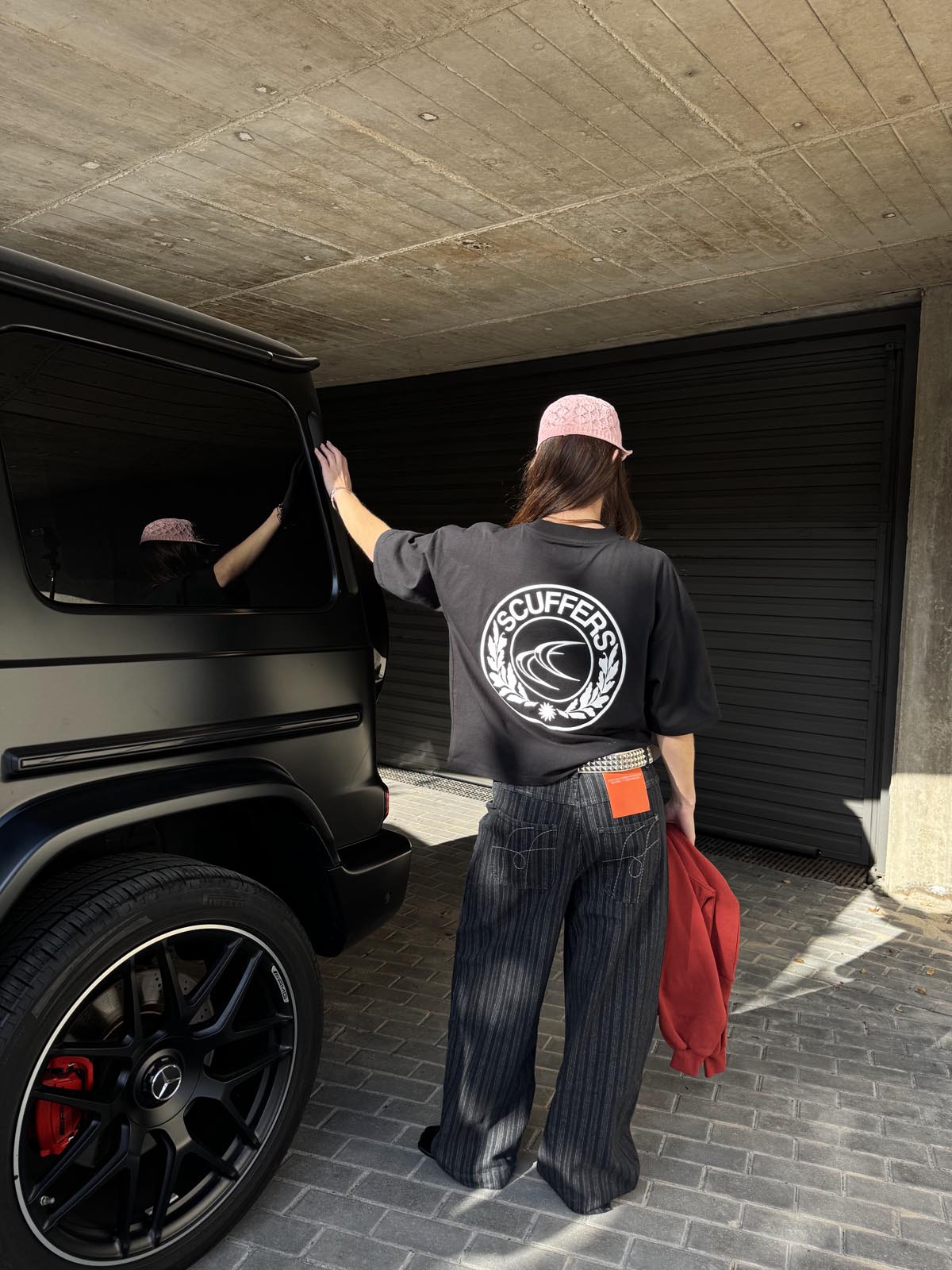 Spodnie jeansowe w paski w kolorze czarnym