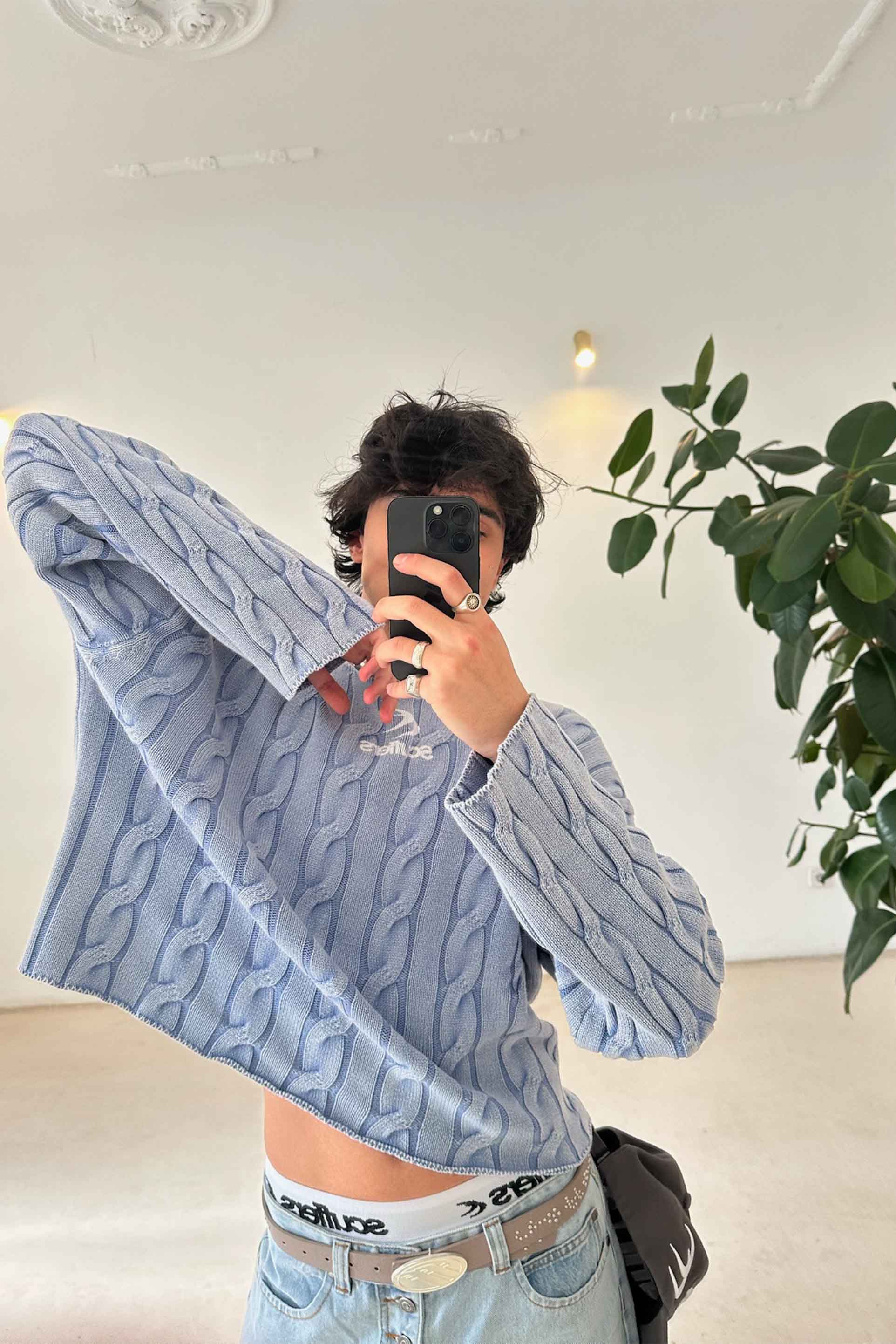 Nowy trencz w kolorze niebieskim