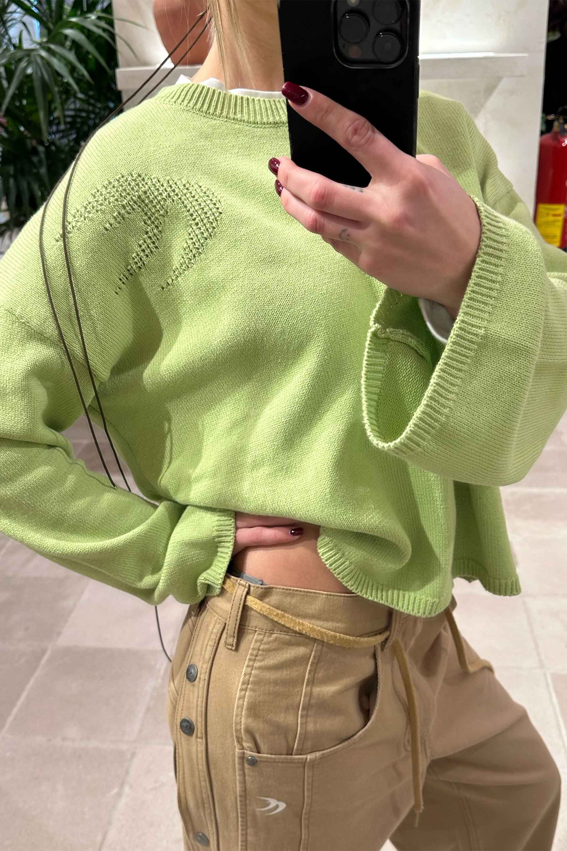 Nowiowy zielony sweter