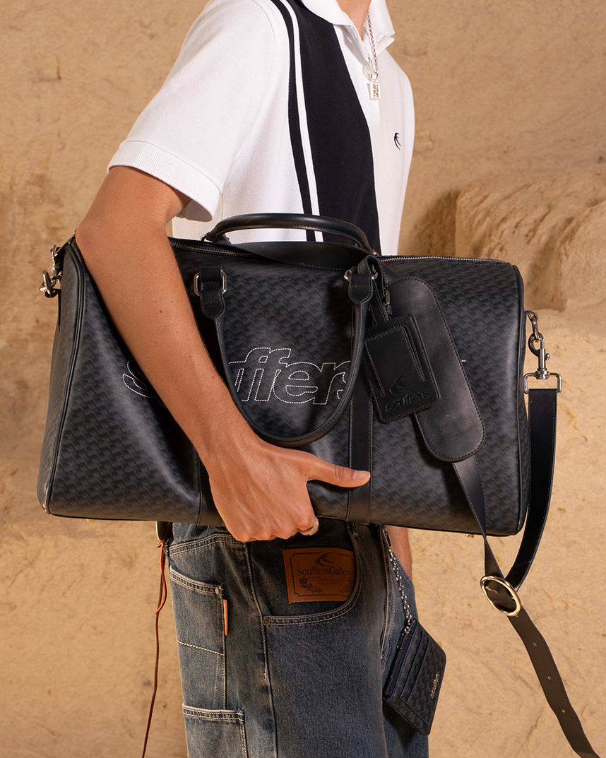 Torba podróżna w kolorze granatowym z monogramem