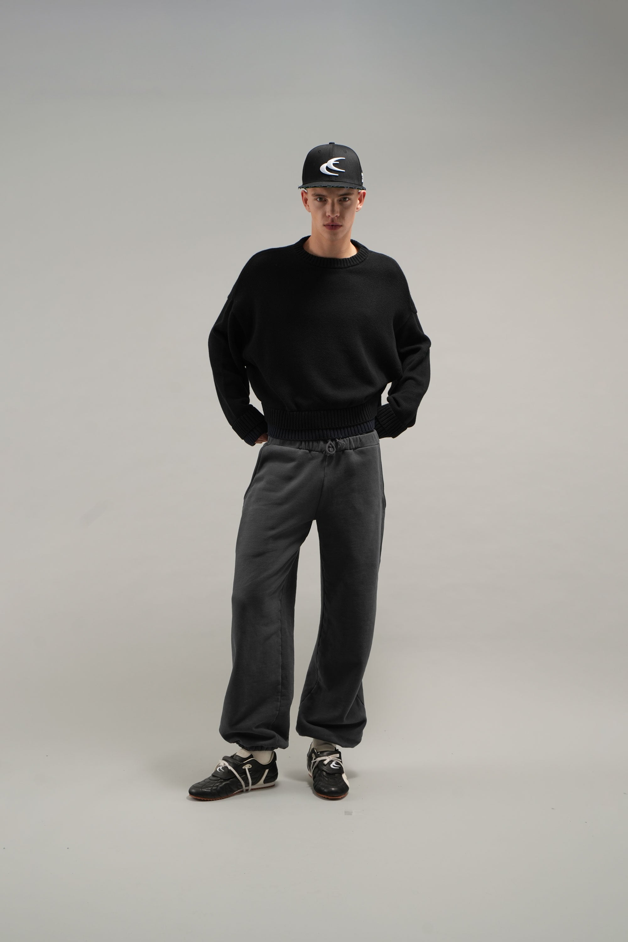 Czapka dopasowana SCFF w kolorze czarnym